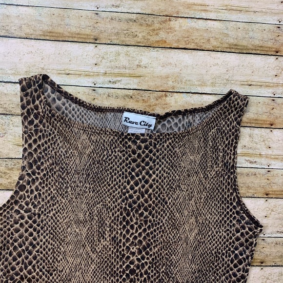 vintage textured snakeskin tank - Picture 3 of 7